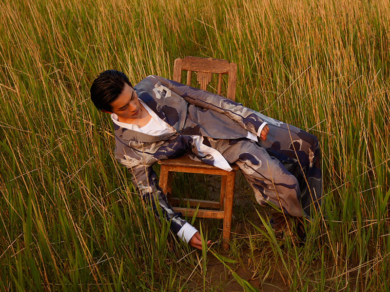 阿玛尼全球代言人易烊千玺口红,易烊千玺是第一个代言瑞幸的吗