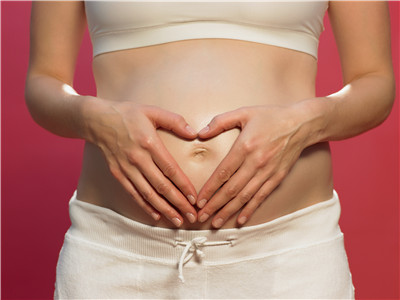抠肚脐疼怎么办,抠肚脐肚子不舒服咋办