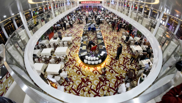 广州珠江夜游夜茶,广州夜游珠江船上美食