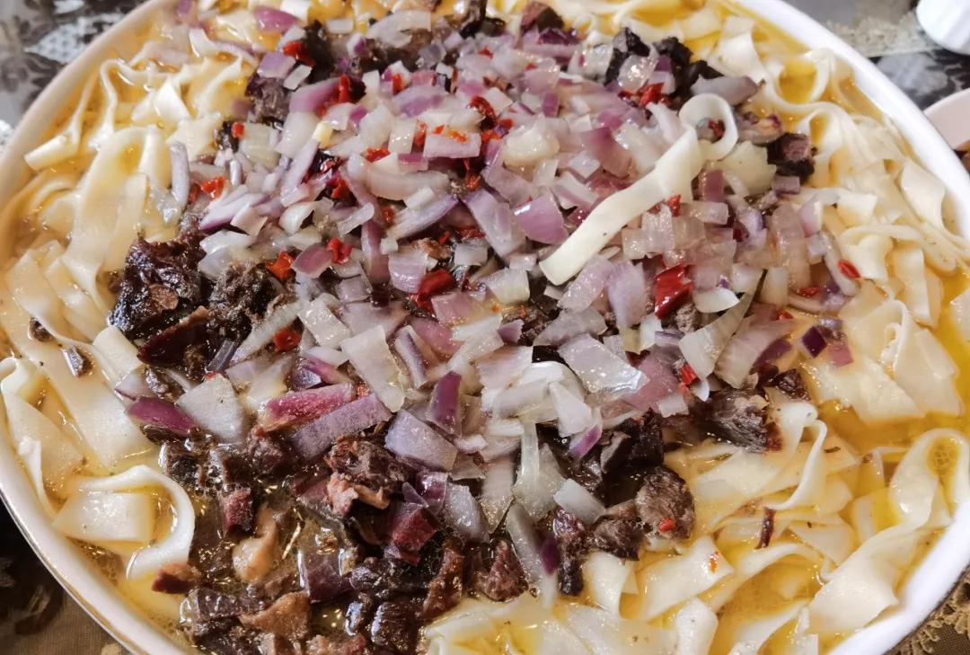 美丽伊犁简介,美丽新疆伊犁