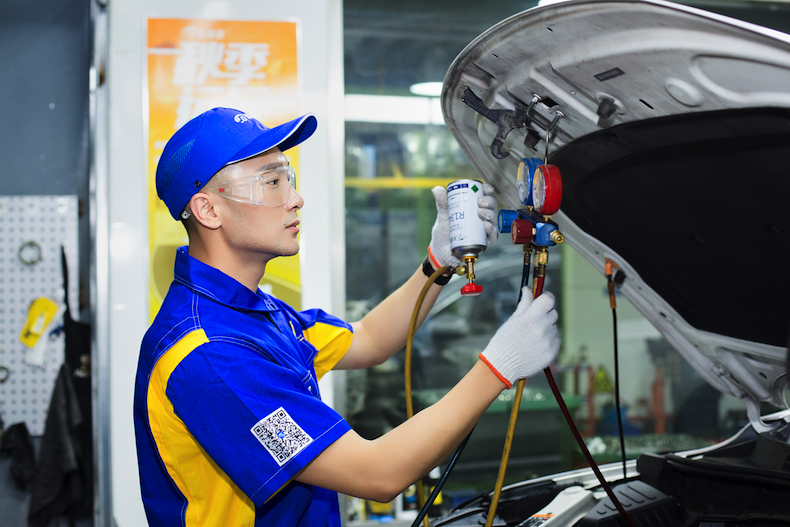 清洗节气门进气道喷油嘴多少钱,无锡节气门喷油嘴进气道清洗价格