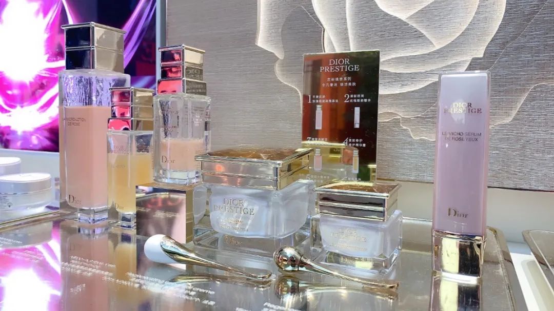 哈尔滨dior专柜远大,dior迪奥官方线上精品店