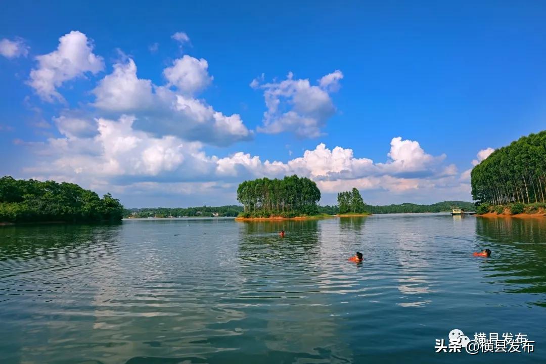 从县到市到省,从县到区的过程