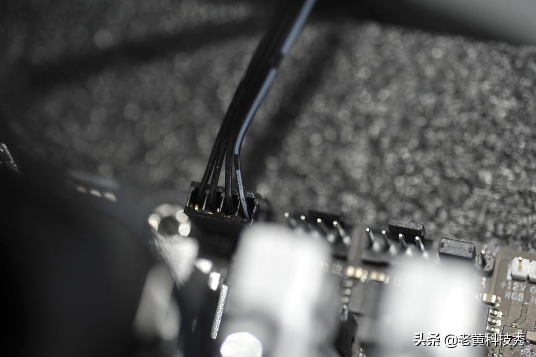 百元出头的散热号称能压5.0G的i7？我测完差点笑出声