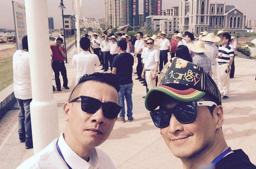 凭一角红极一时，遭遇封杀转行成商人，身家过亿却甘心走穴捞金