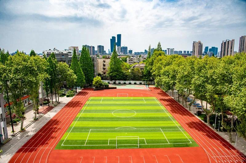 鍗椾含榧撴ゼ浜屽崄涔濅腑鑷磋繙涓,鍗椾含榧撴ゼ浜屽崄涔濅腑鑷磋繙鍒濅腑
