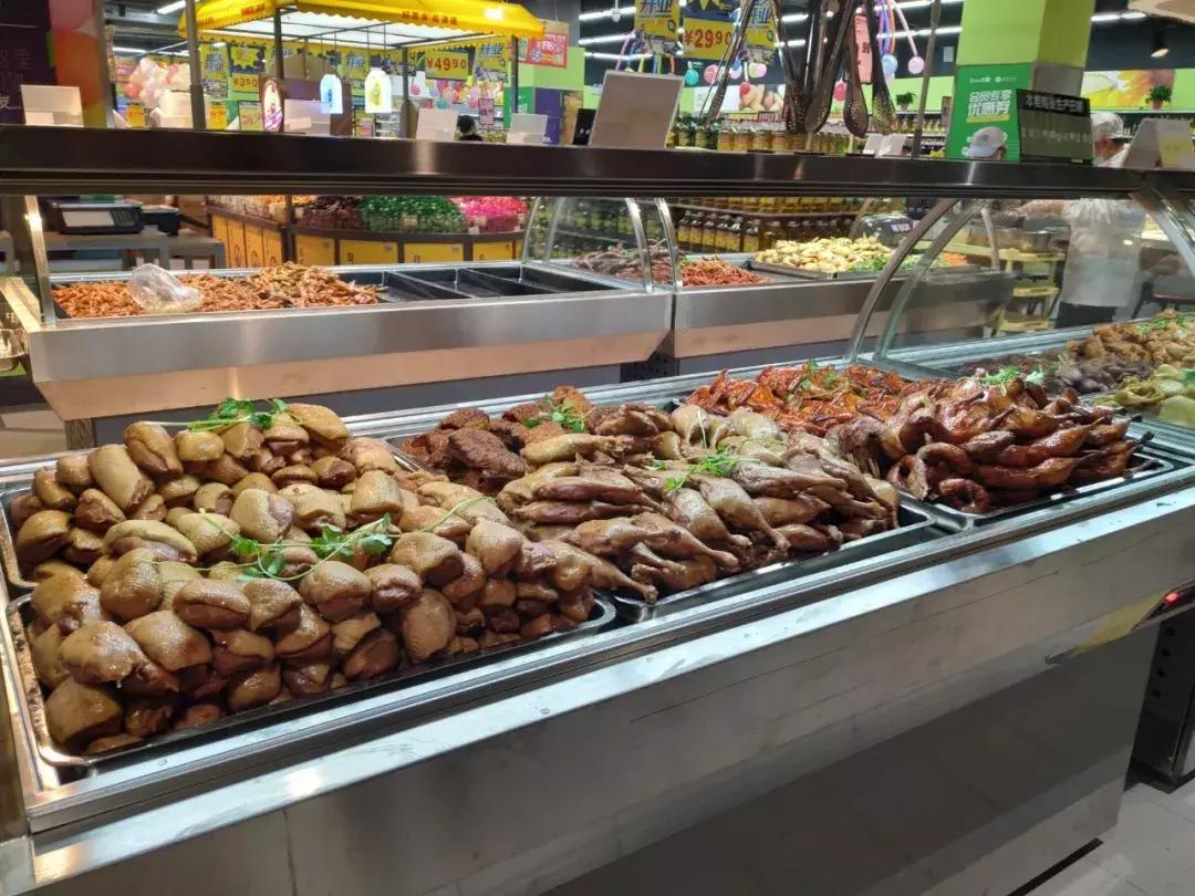 超市五一主题陈列,五一节超市入口创意陈列