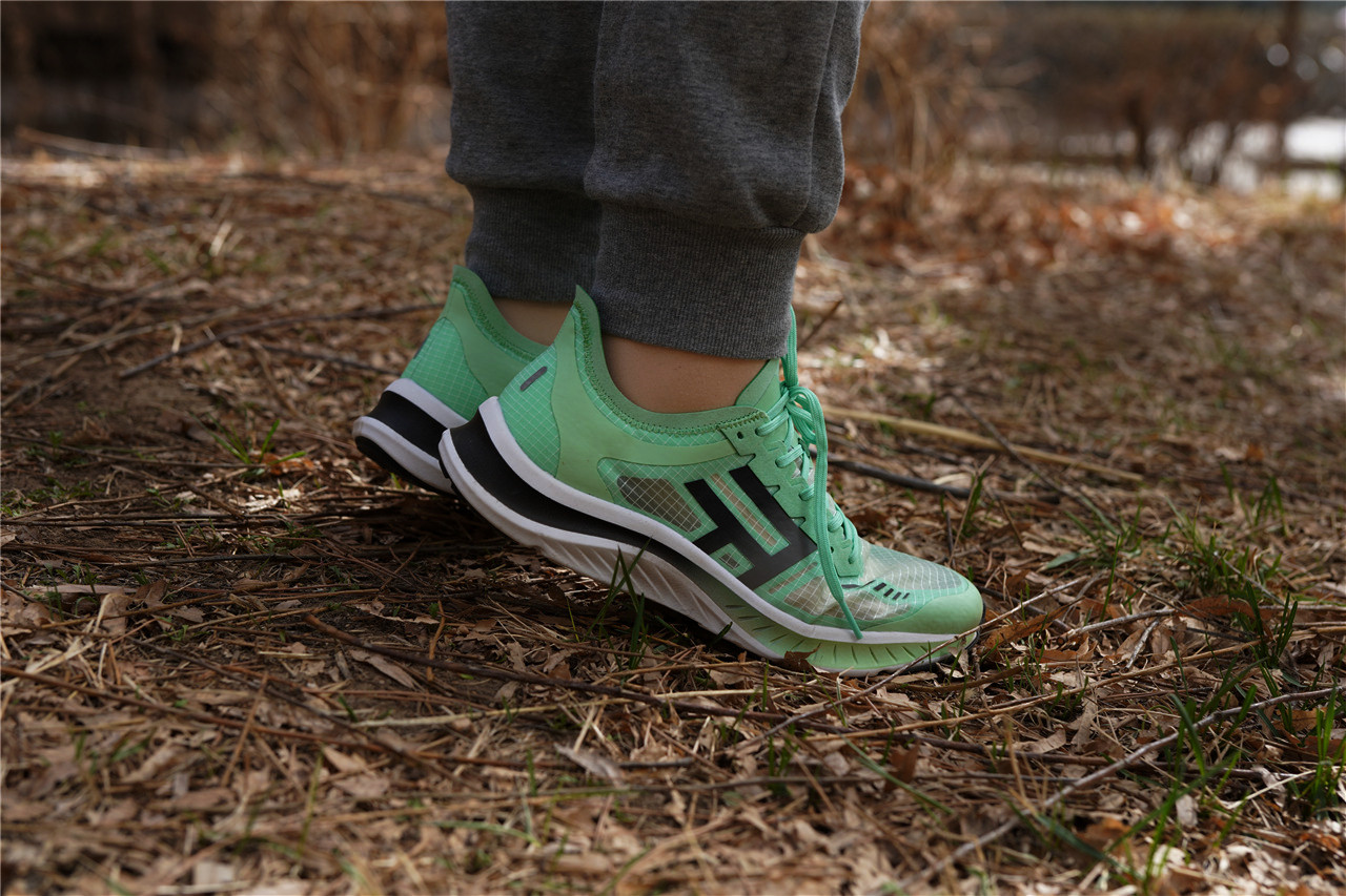 freetie云弹轻跑鞋pro测评,freetie加厚海绵透气鞋垫