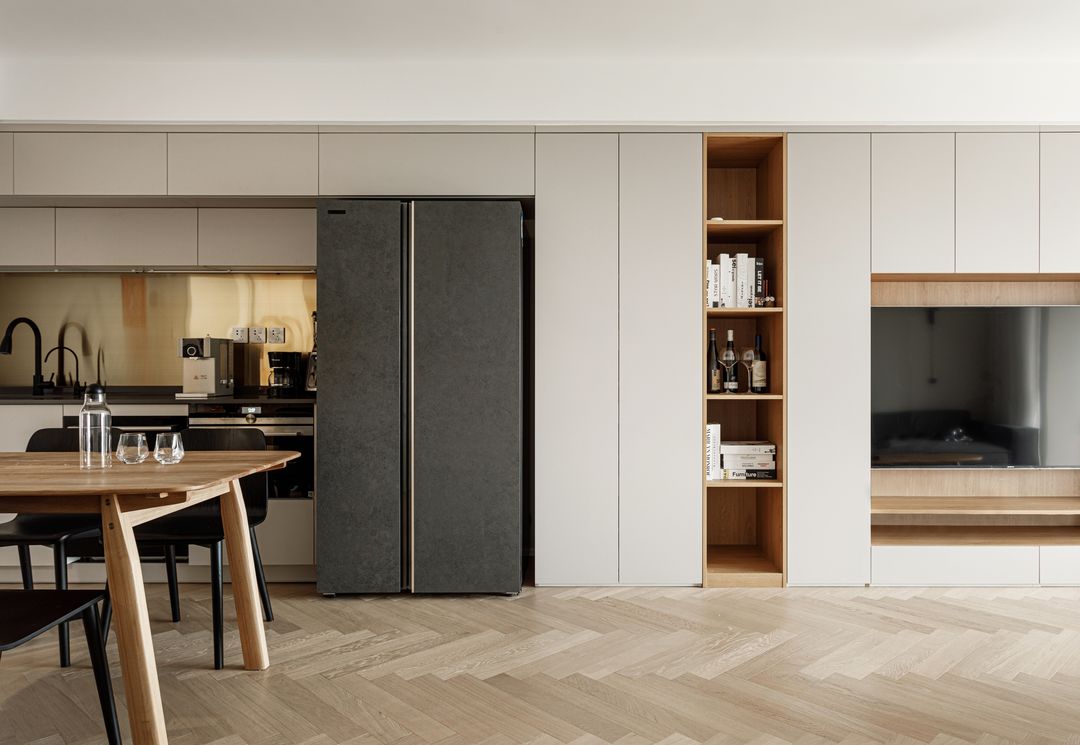 北京夫妻的断舍离装修，打满柜子做收纳，全屋奶咖色温馨又高级