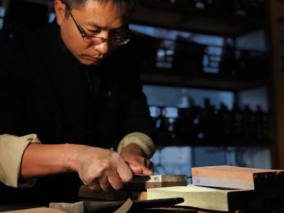 美的前总监6年研发，千名大厨都在用的一把刀！能打败双立人吗？