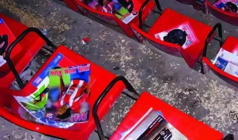 老外开始学中国人嗑瓜子了,老外开始学中国话