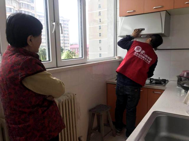 鏄屼箰涓囪兘灏忓摜,涓囪兘灏忓摜灞变笢