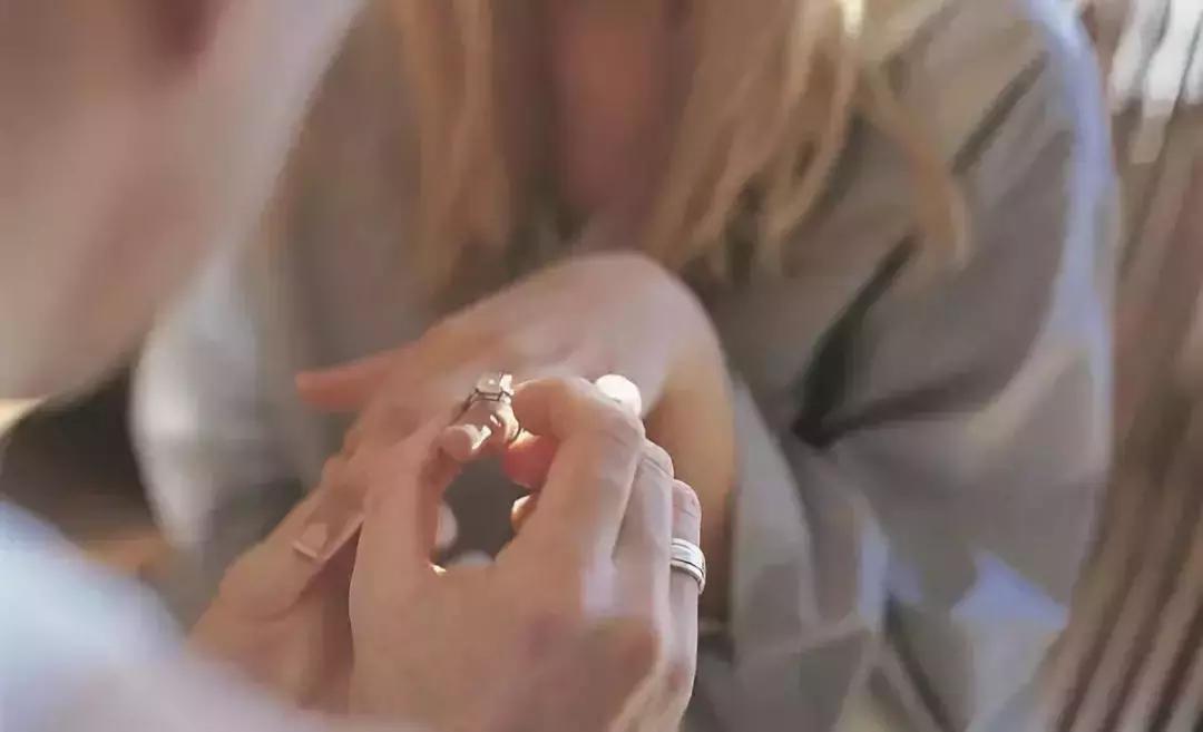 生完孩子没剪头发,生完孩子去剪头发记录