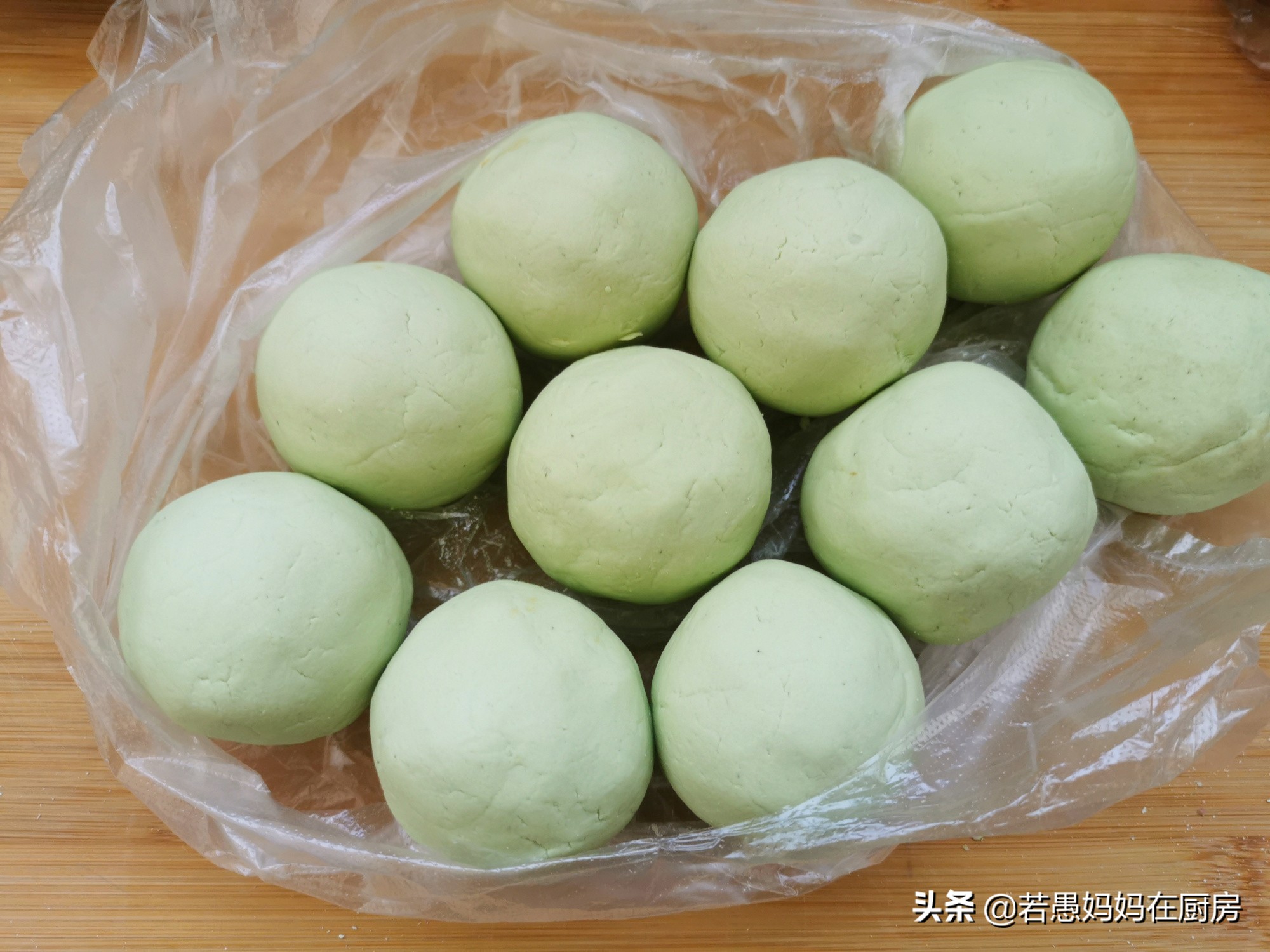 艾草青团怎么做才不会苦,艾草什么地方做青团最好吃