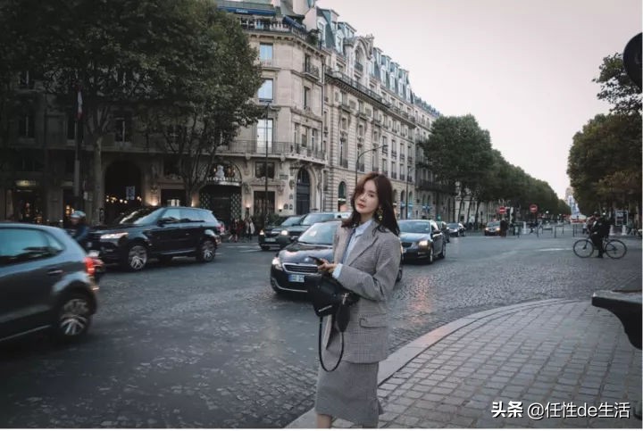 韩国女星上节目穿什么衣服,韩国女明星衣服有多敢穿