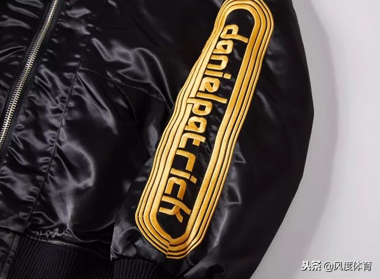 怕冷又想穿得好看,天气冷了连帽卫衣怎么穿