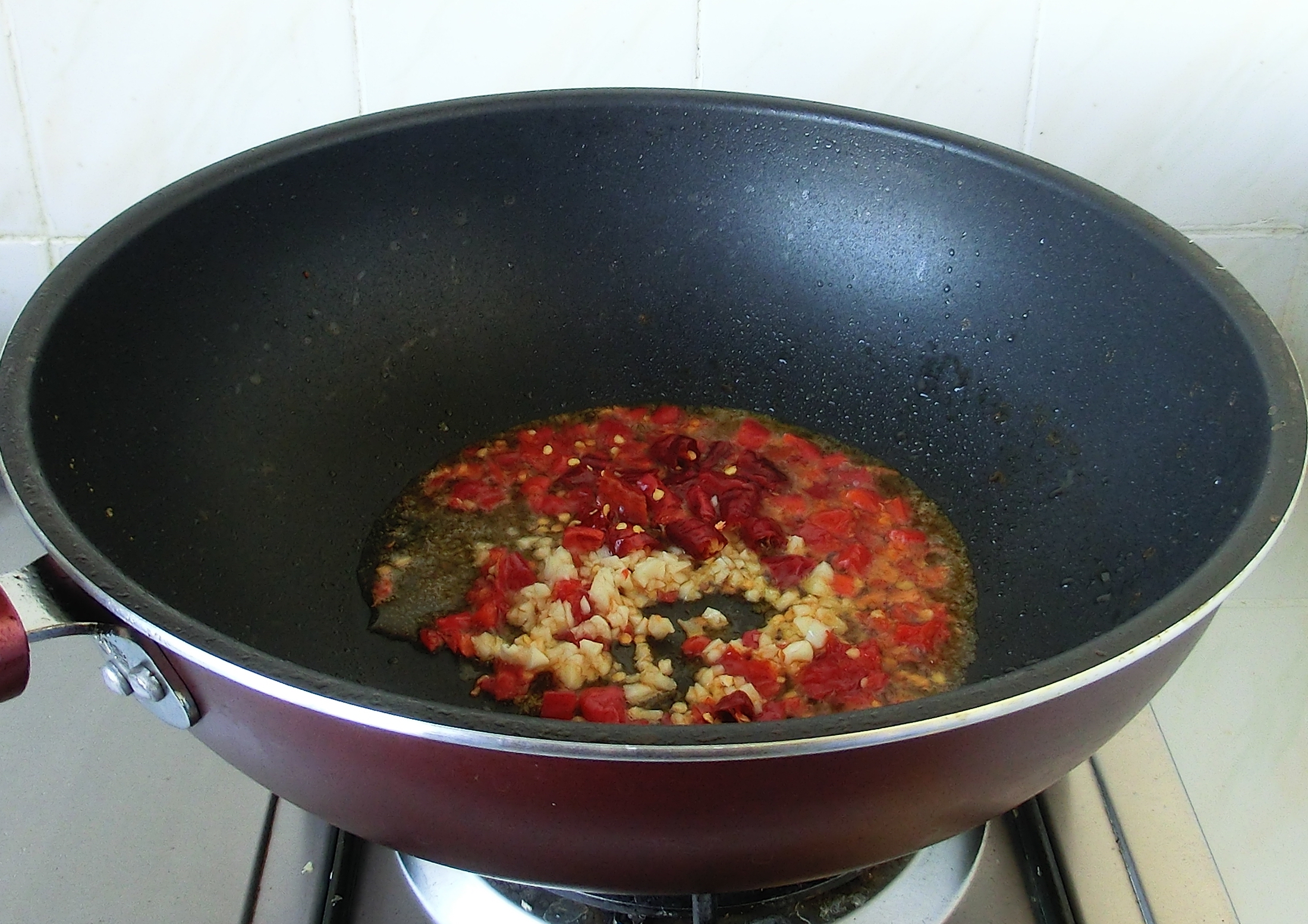 醋溜藕片的正确方法,醋溜藕片用白醋好还是用陈醋好吃