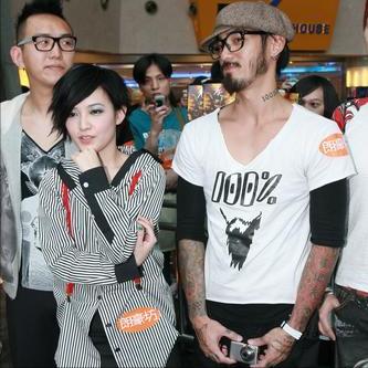 乖乖女摘子宫，得抑郁险自杀，如今的范晓萱怎么样？