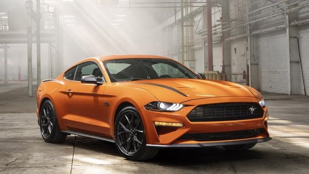 17款中规版第六代福特野马2.3t,买野马要买新车吗