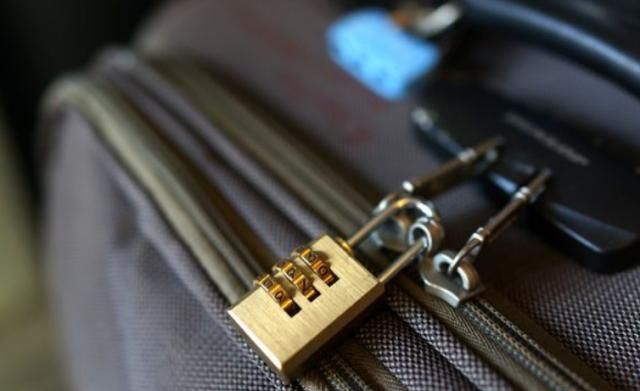 行李箱为什么要挂锁,行李箱上为什么要设个密码锁