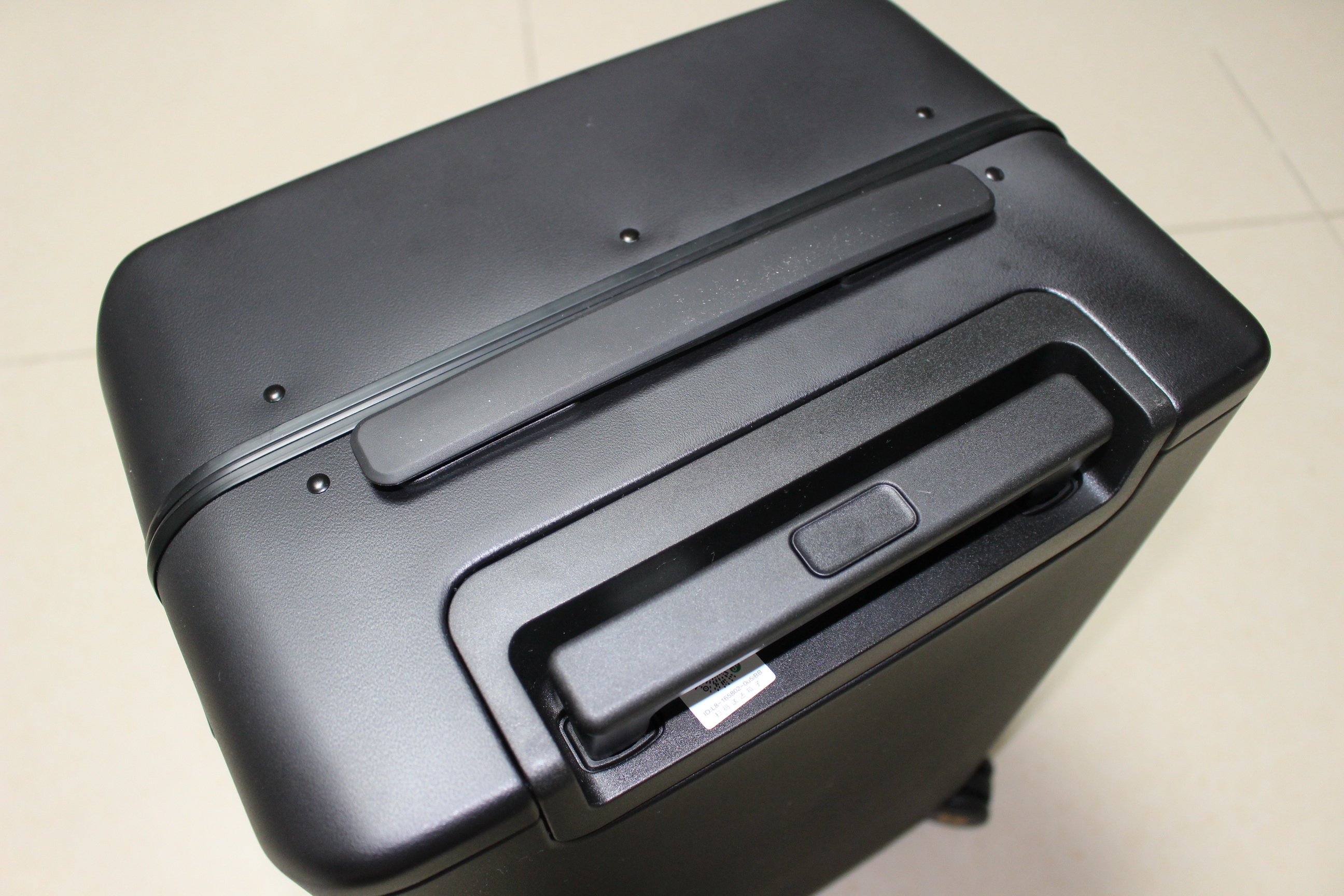 晒个锤子？LEVEL8旅行箱——男士商旅必备