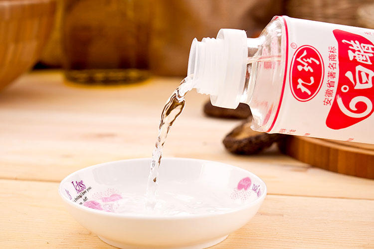 怎么洗变黄的白t恤,t恤变白最快的方法