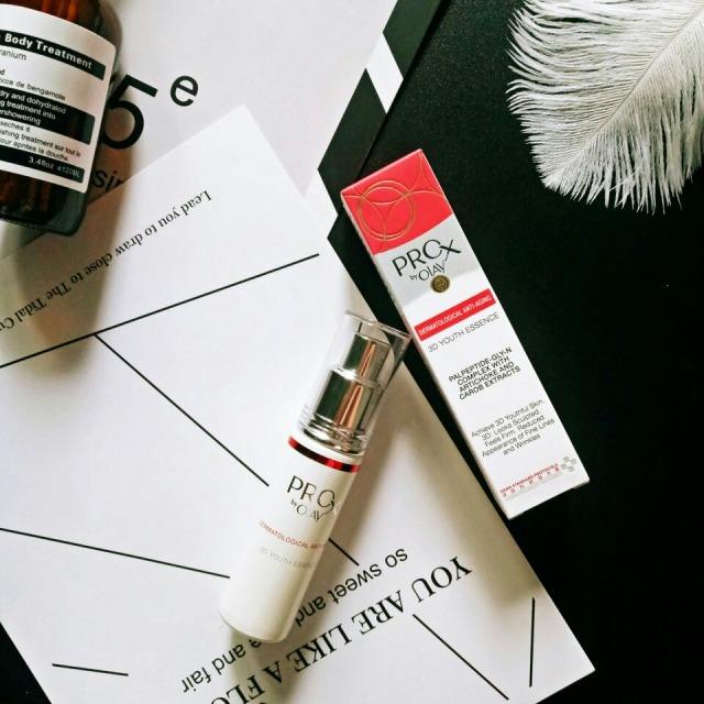 兰蔻小黑瓶肌底液和精华液的区别,肌底液和精华液爽肤水的区别