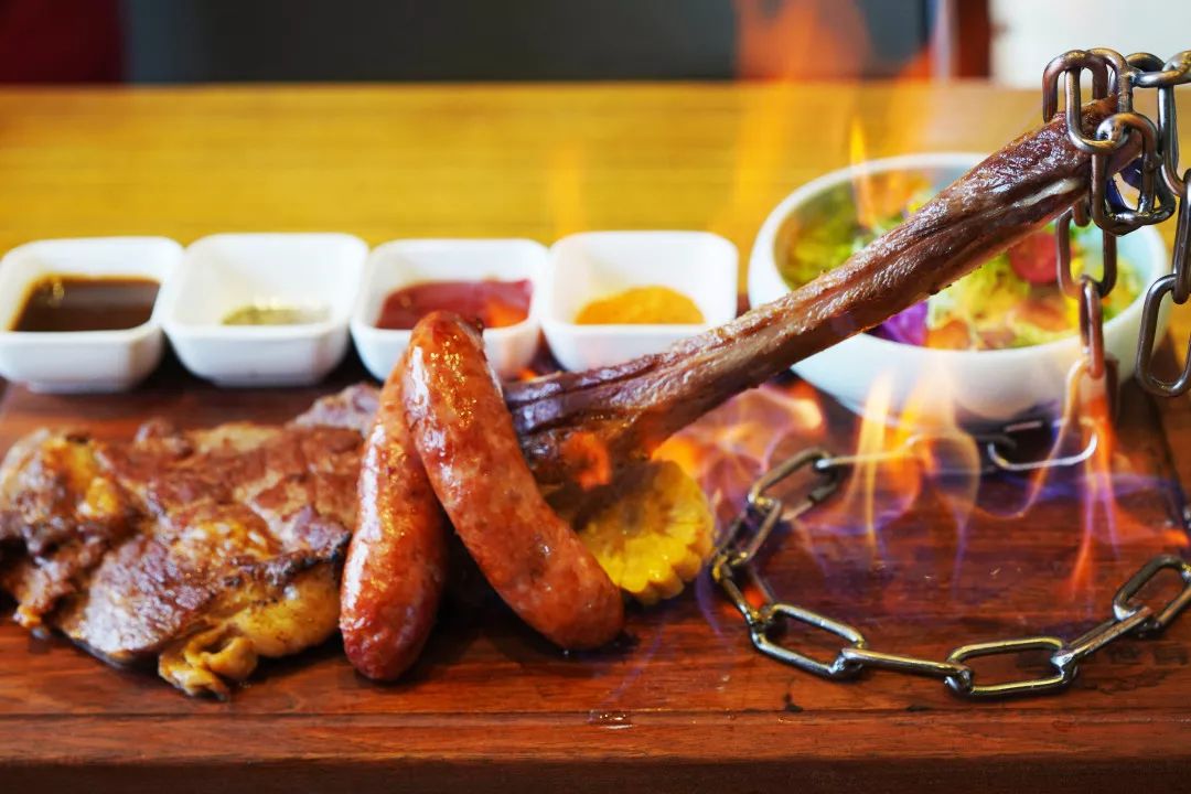 超大号战斧牛排现烤现吃,最过瘾的战斧牛排