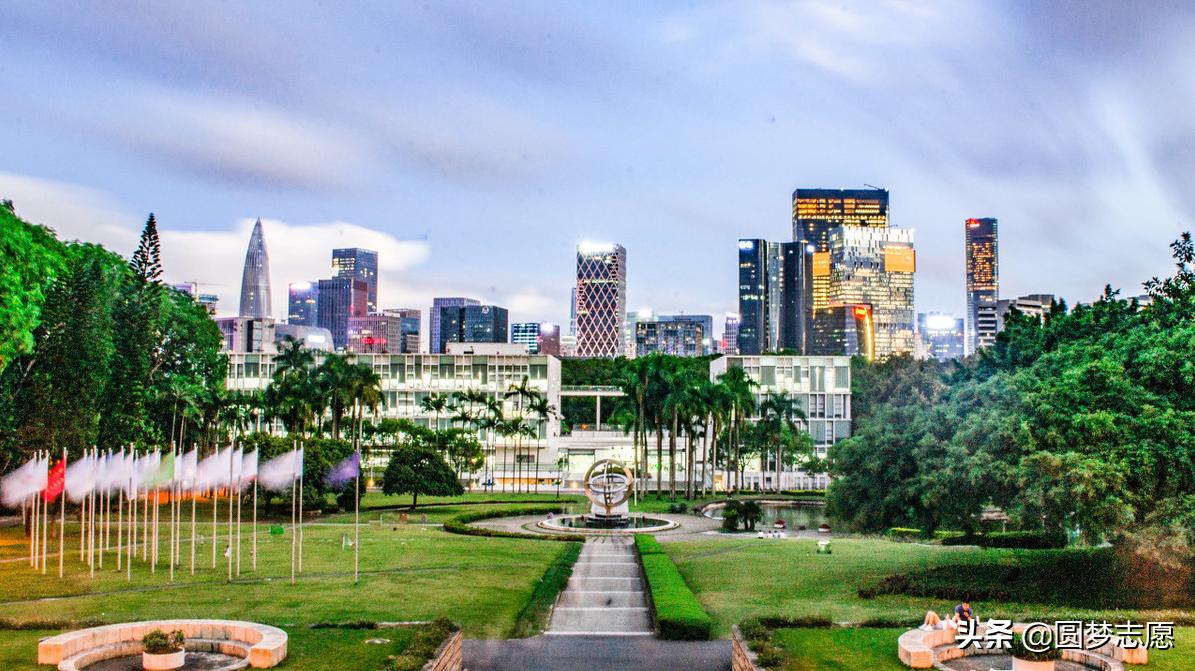 上985大学和211大学哪个好,上985好还是香港大学好