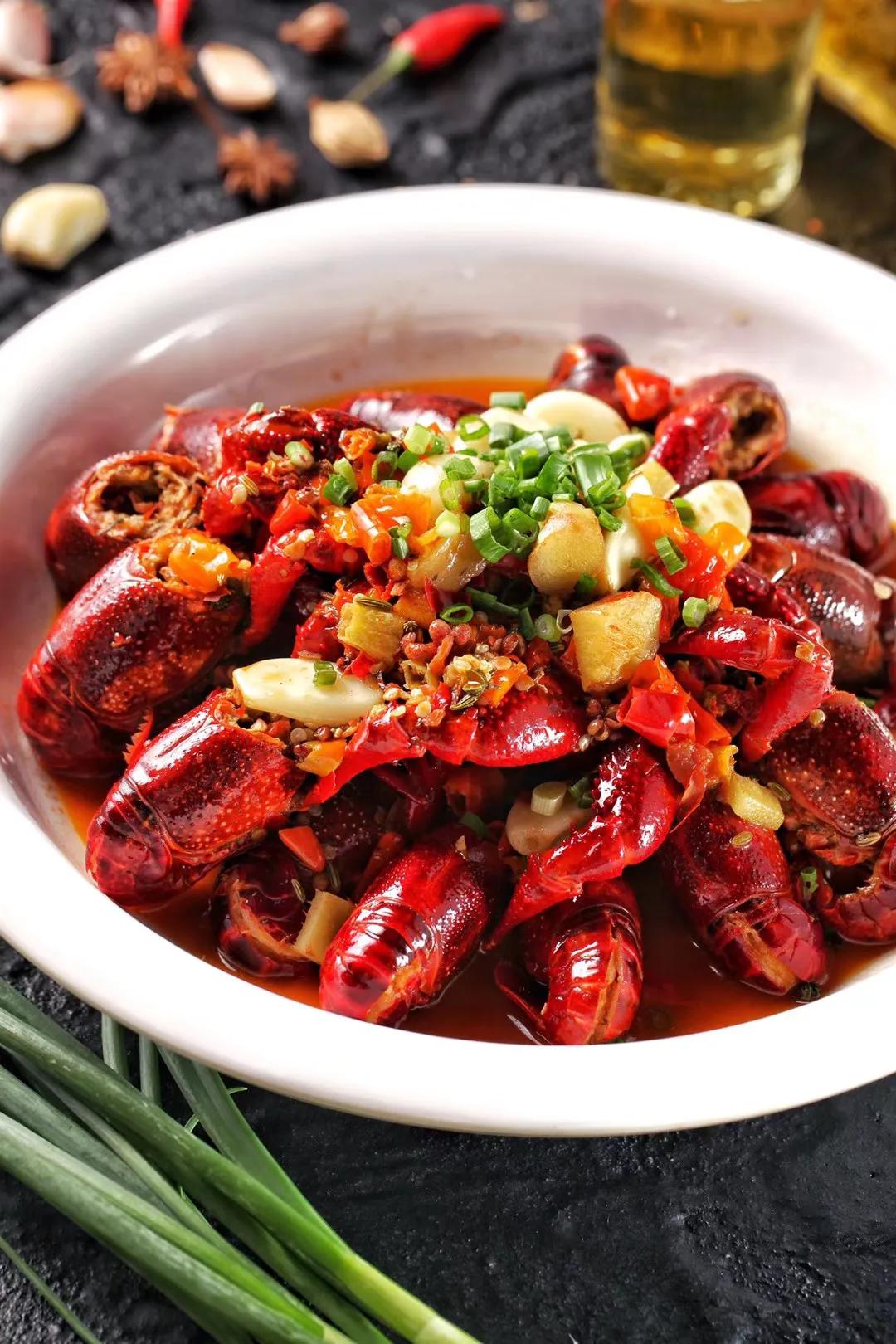 2022年野生菌什么时候大量上市 (山里的野菌样品及价格)