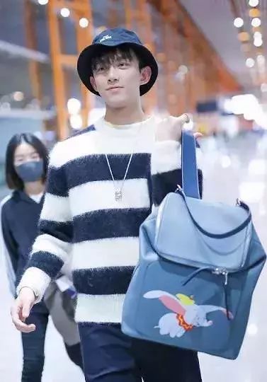 宋祖儿同款运动服,宋祖儿同款卫衣