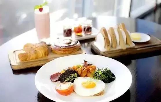 30平方米超大泳池,2000平无边泳池