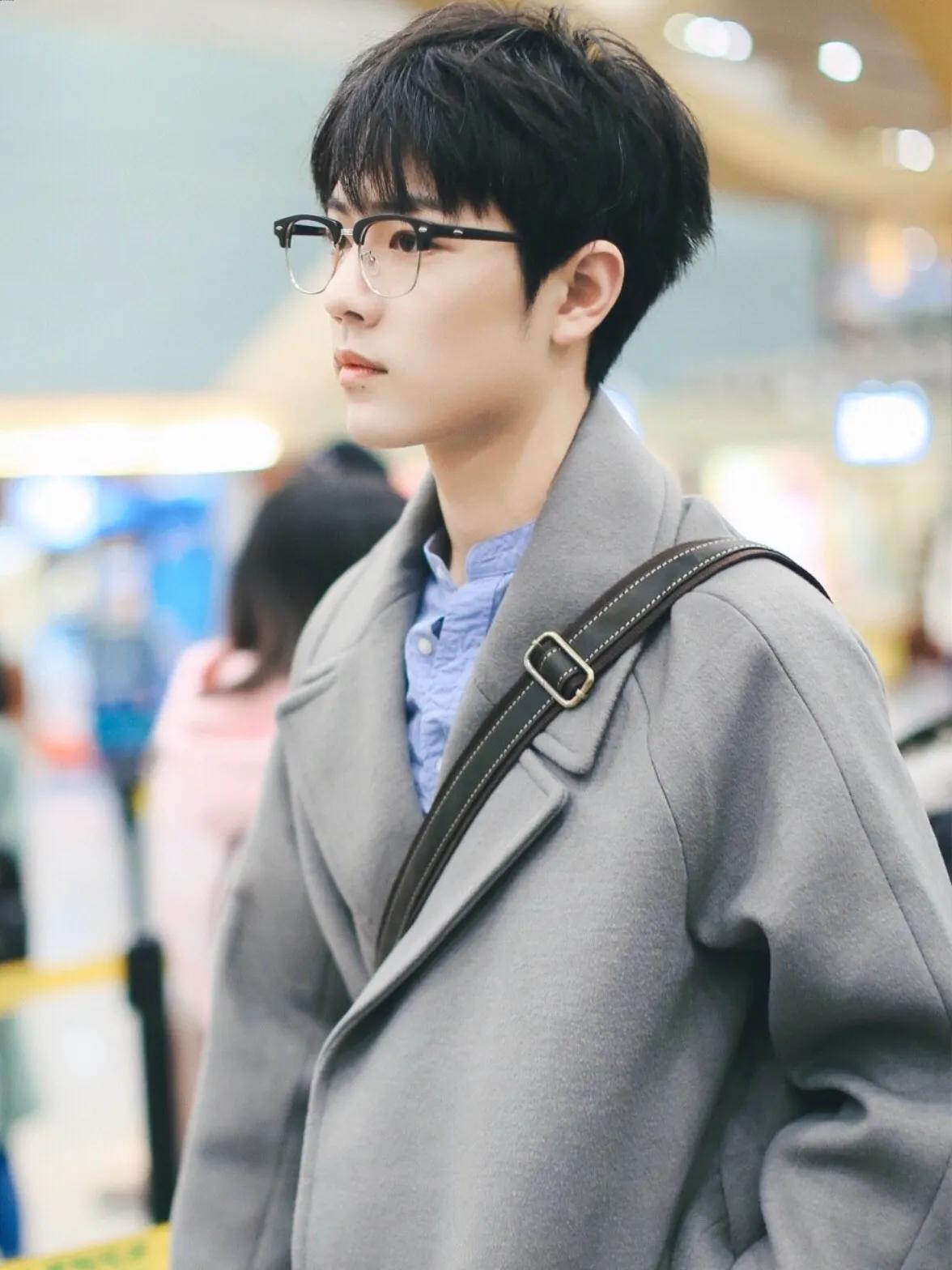 肖战最帅休闲装,肖战街拍视频素材