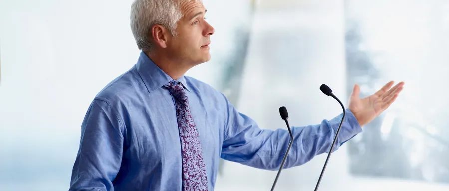 坤鹏论：伯克的认同（中）