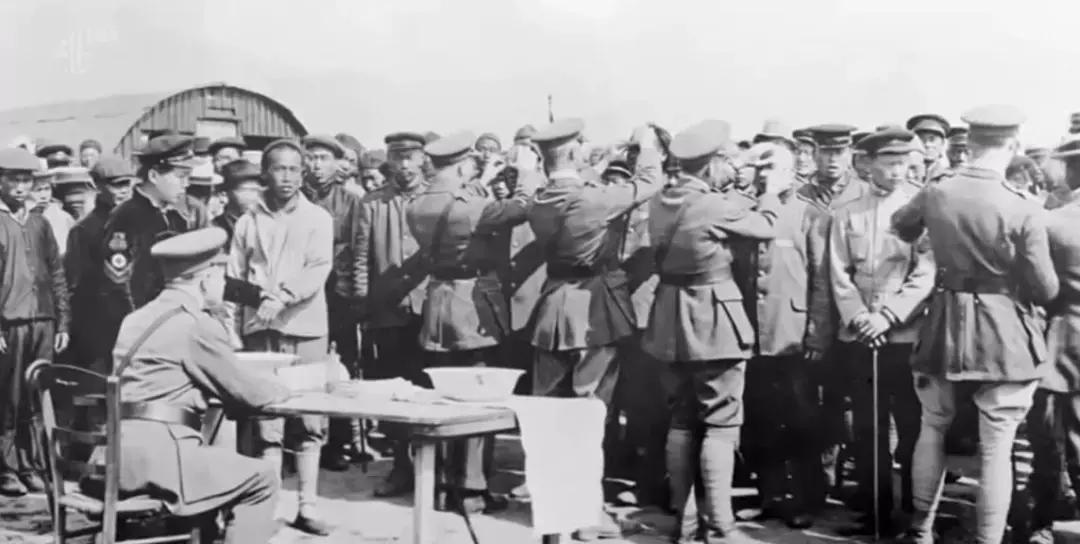 百年前的中国受尽列强欺凌资料,100年前的中国劳工真实影像