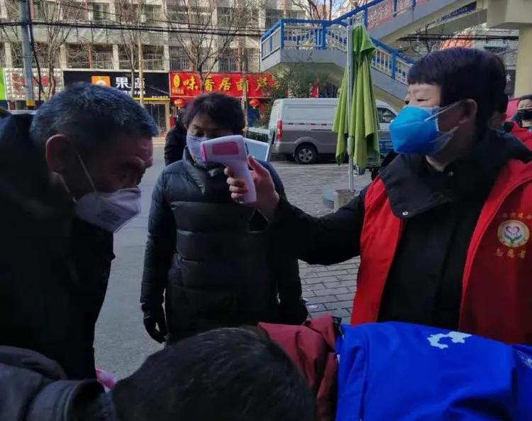 「志愿服务」联防联控显担当，志愿服务展风采