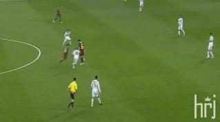 晃倒博阿滕gif恶搞,梅西晃倒博阿滕搞笑p图动画