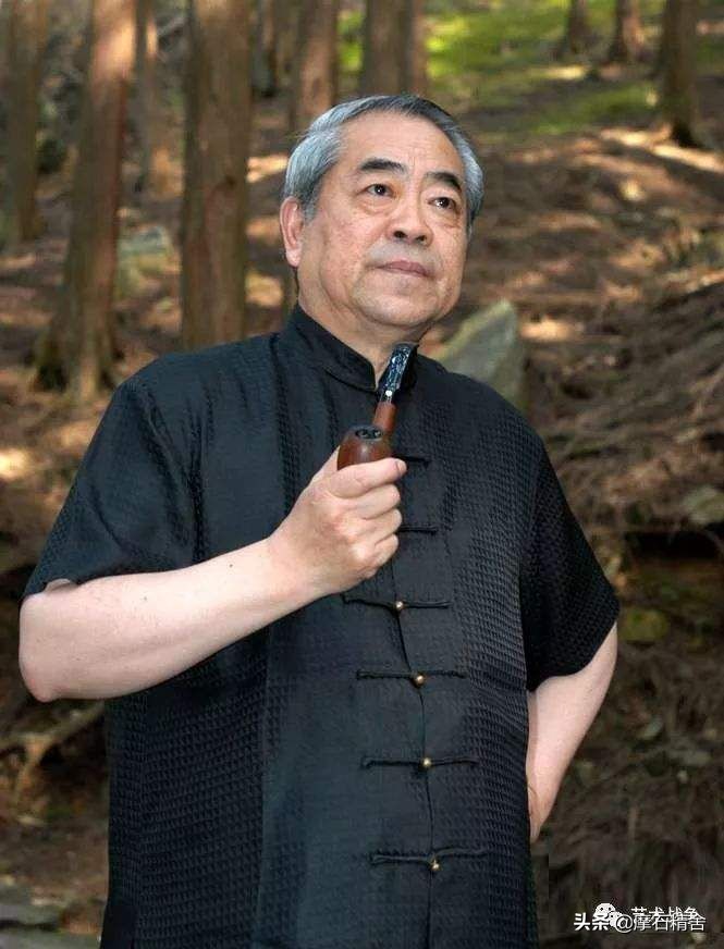 范曾是一位德艺双馨的老艺术家,中国著名画家范曾先生