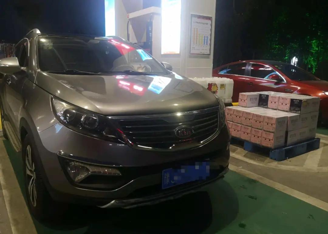 智跑19款2.0顶配二手车,11年起亚智跑2.4四驱油耗测评