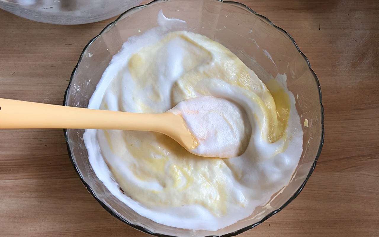 天冷了多吃这道菜,无需烤箱3分钟做酸奶蛋糕