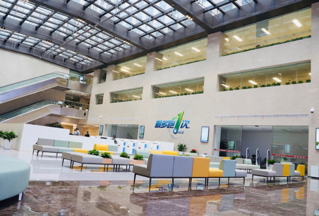 西湖区行政服务中心新址今日启用