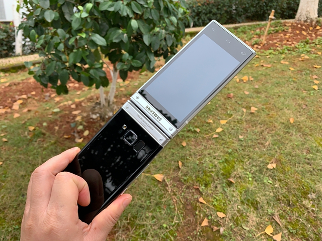 两千多元就能买到三星W2018?搭载骁龙835毫无破绽!