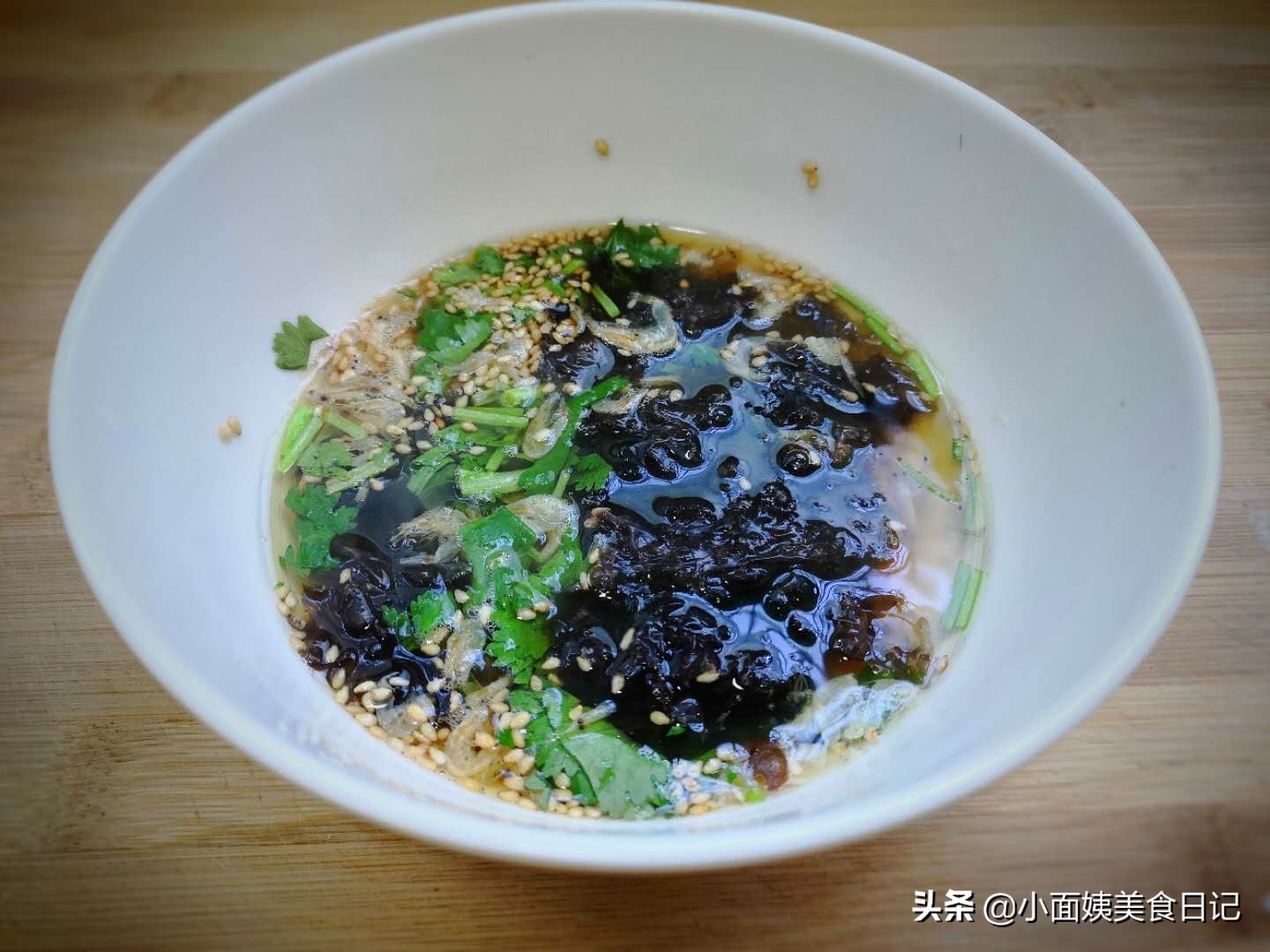 夏天馄饨汤怎么调才好吃,夏天馄饨馅料配方