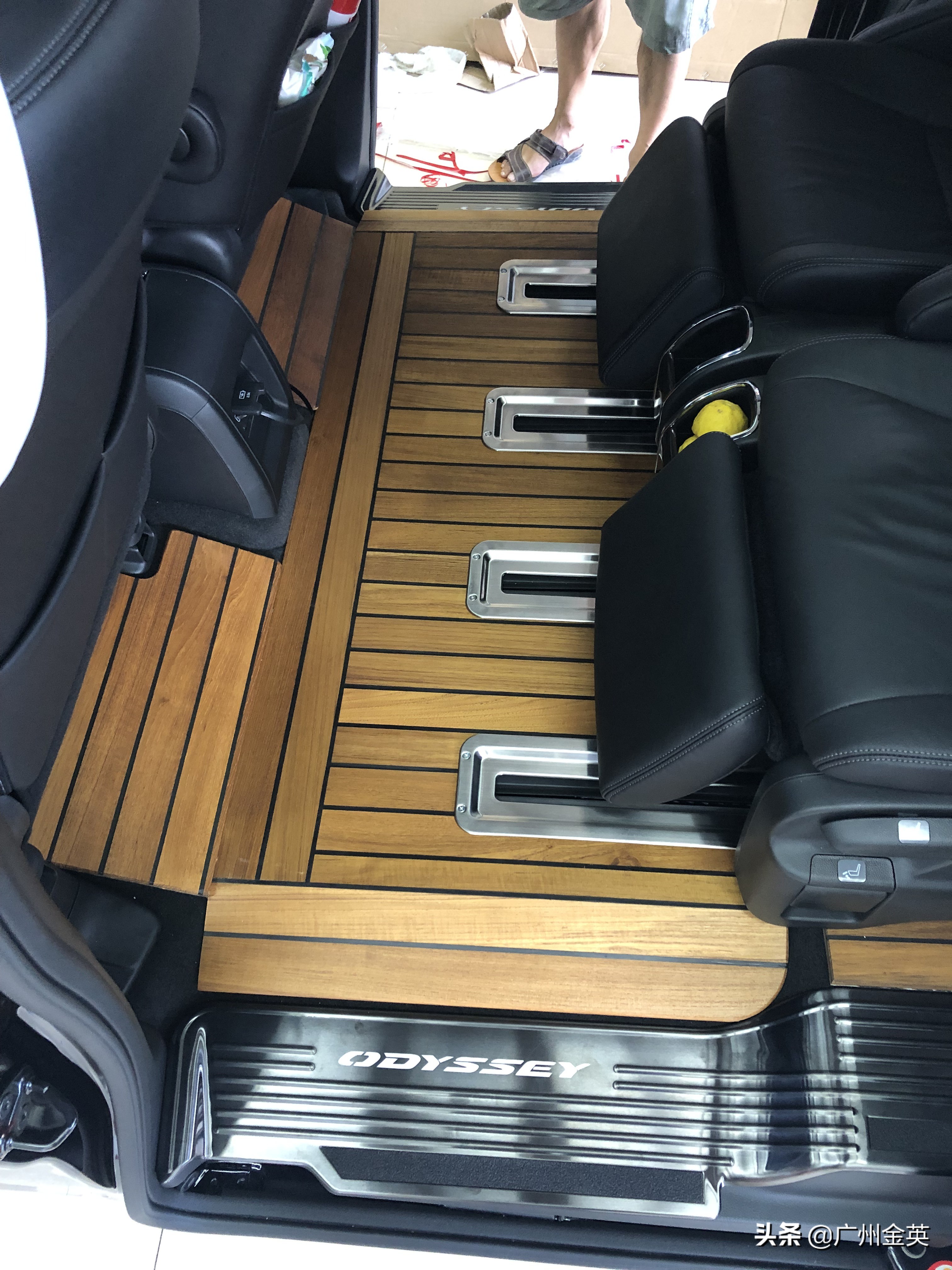 奥德赛艾力绅脚垫通用吗,本田艾力绅游艇木脚垫安装