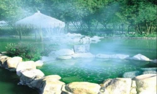 雪天户外泡温泉有哪些地方,春雪时节泡温泉