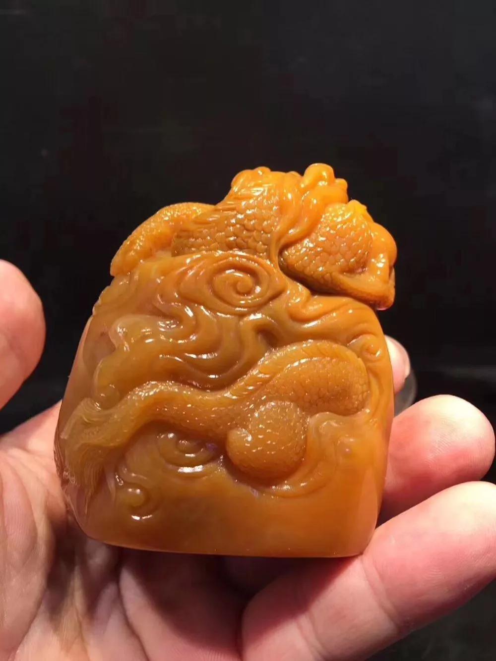 寿山田黄原石真品,怎么鉴别寿山田黄的品质