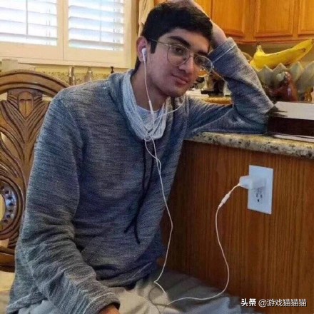 盘点吃鸡中的奇葩队友视频教学,如何回复吃鸡中遇到的奇葩队友