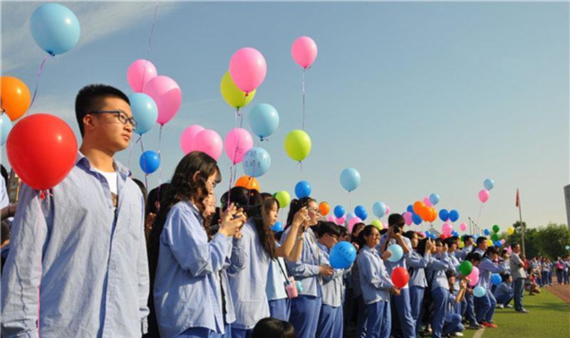 承德一中，承德市最好的中学，不就收反驳，就读的感受是怎样的体验
