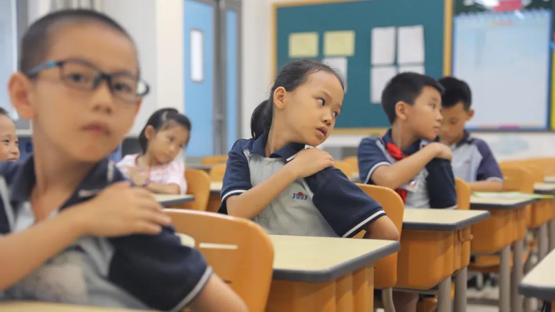 寒假在托管班的一天300字,假期托管班一日三餐