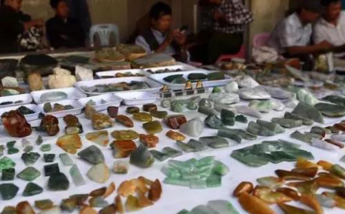 直播演变与消费升级 YY一件直播购绝佳契合终成王者